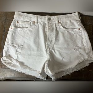 NWOT  FREE PEOPLE- WE THE FREE WHITE DISTRESSED DENIM SHORTS SZ 30